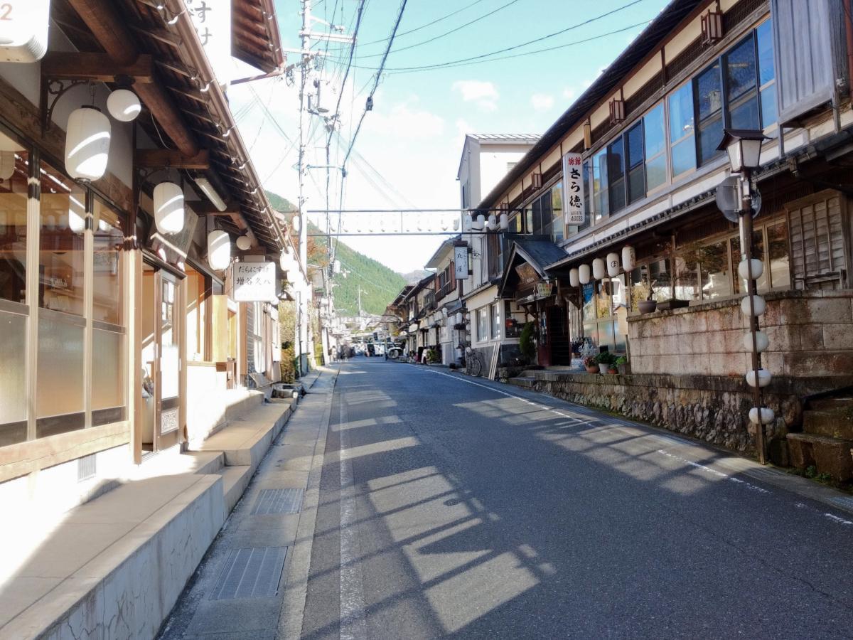 山間の修験道に佇む風情ある温泉街——洞川温泉（奈良県天川村）