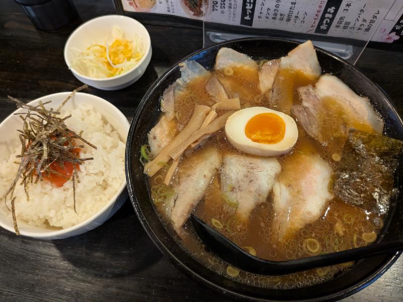 『麺屋 はな華』のラーメン